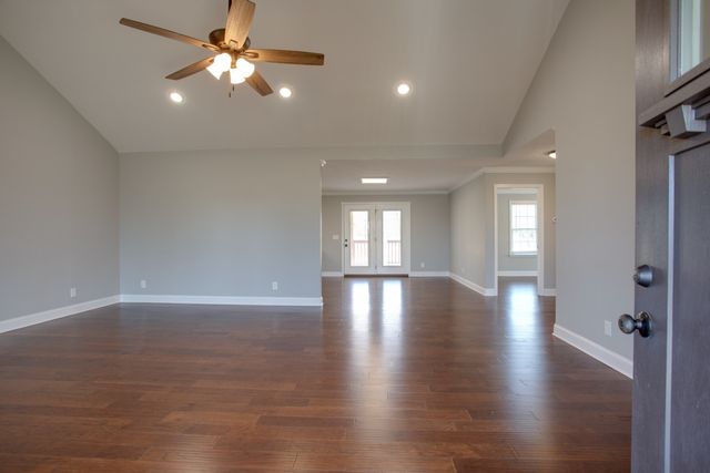 863 Presley Cir, Mount Pleasant, TN 38474