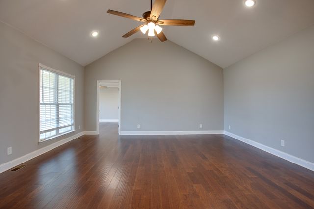 863 Presley Cir, Mount Pleasant, TN 38474