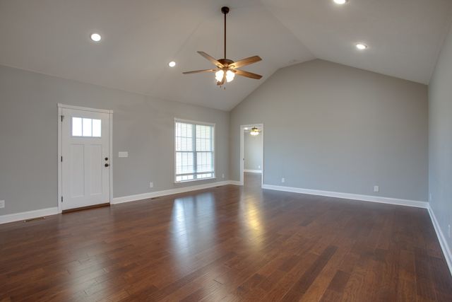 863 Presley Cir, Mount Pleasant, TN 38474