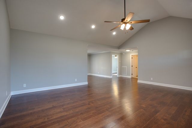 863 Presley Cir, Mount Pleasant, TN 38474