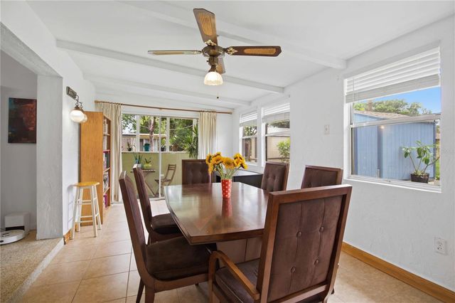 330 CROSBY COURT, Sarasota, FL 34237