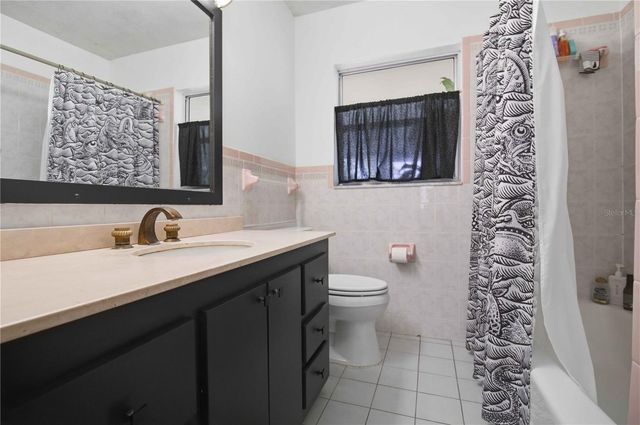330 CROSBY COURT, Sarasota, FL 34237