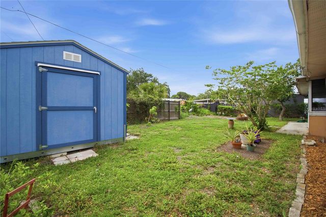 330 CROSBY COURT, Sarasota, FL 34237