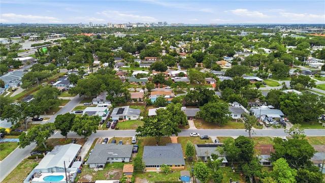 330 CROSBY COURT, Sarasota, FL 34237