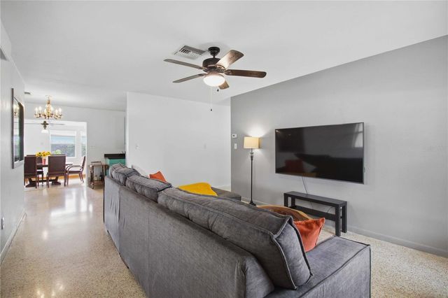 330 CROSBY COURT, Sarasota, FL 34237