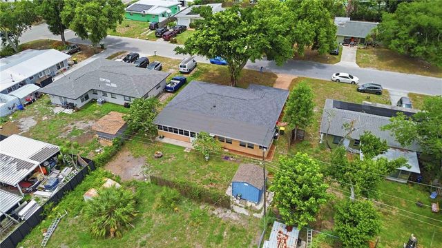 330 CROSBY COURT, Sarasota, FL 34237