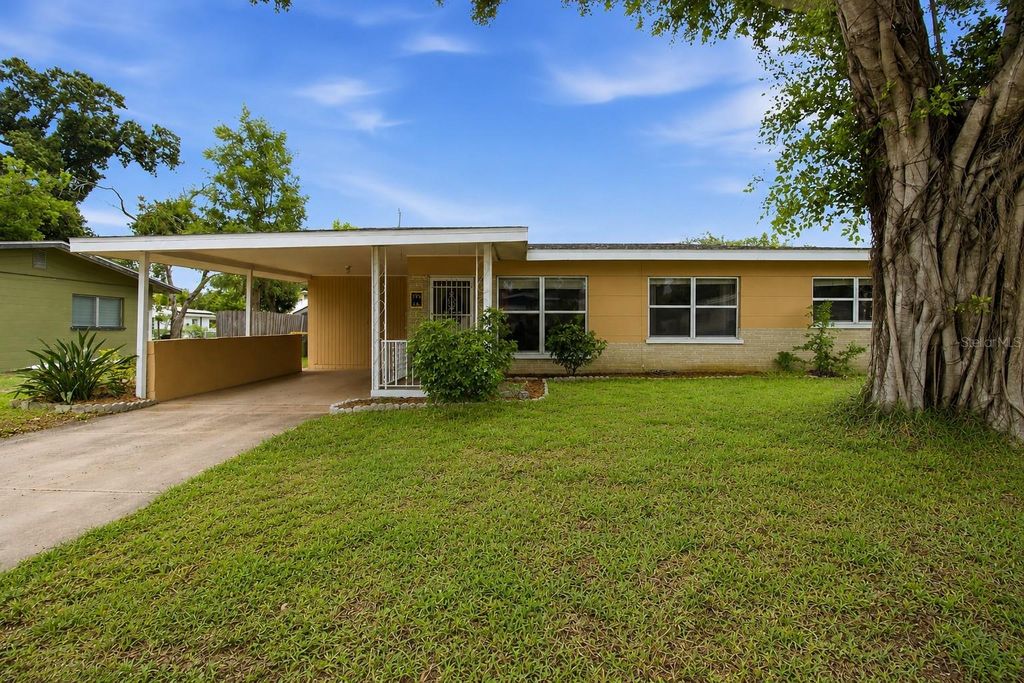 330 CROSBY COURT, Sarasota, FL 34237