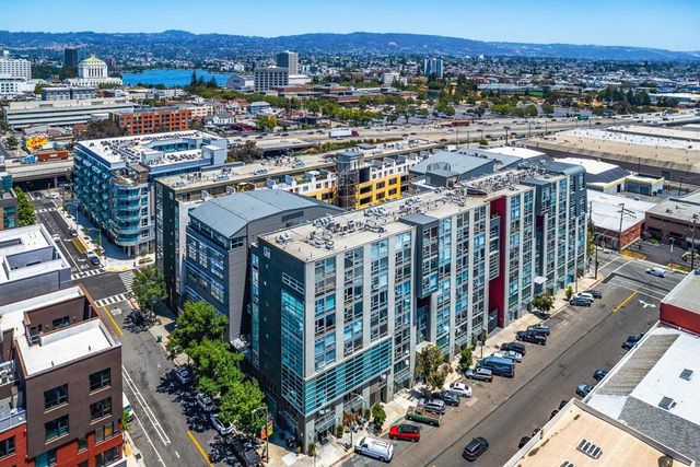 311 Oak Street PH4, Oakland, CA 94607