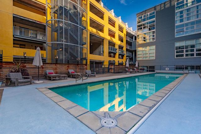 311 Oak Street PH4, Oakland, CA 94607
