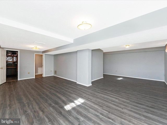 408 WILLOW HILL, Hyattsville, MD 20785