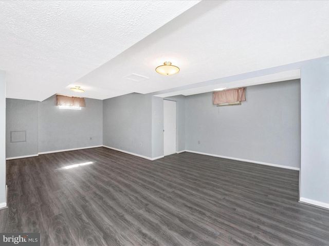 408 WILLOW HILL, Hyattsville, MD 20785