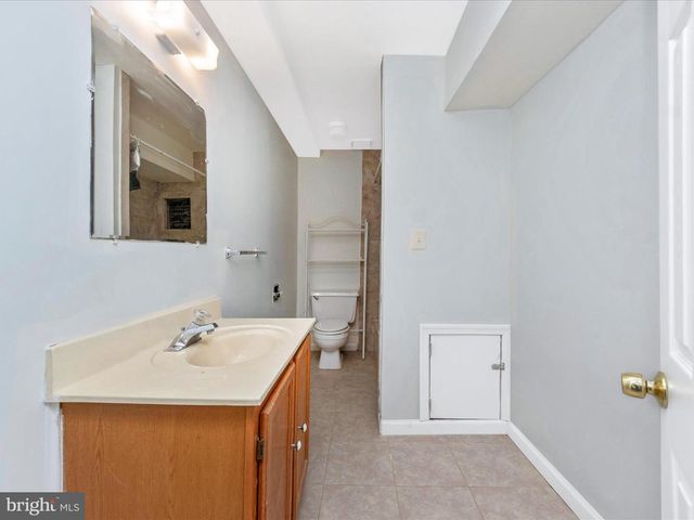 408 WILLOW HILL, Hyattsville, MD 20785