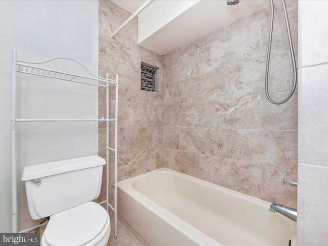 408 WILLOW HILL, Hyattsville, MD 20785