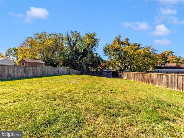 408 WILLOW HILL, Hyattsville, MD 20785