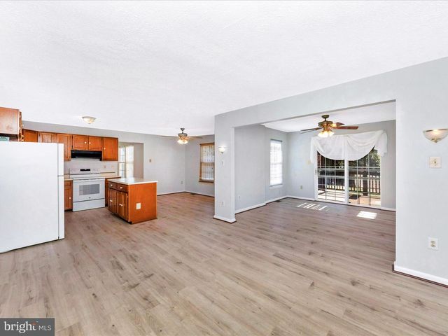 408 WILLOW HILL, Hyattsville, MD 20785