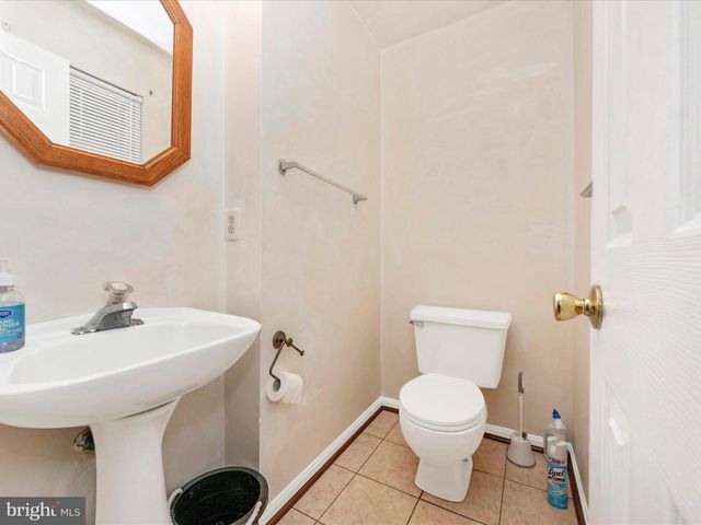 408 WILLOW HILL, Hyattsville, MD 20785