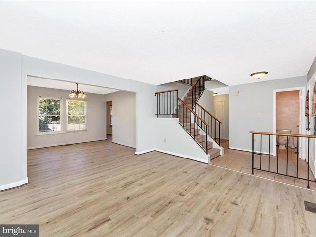 408 WILLOW HILL, Hyattsville, MD 20785
