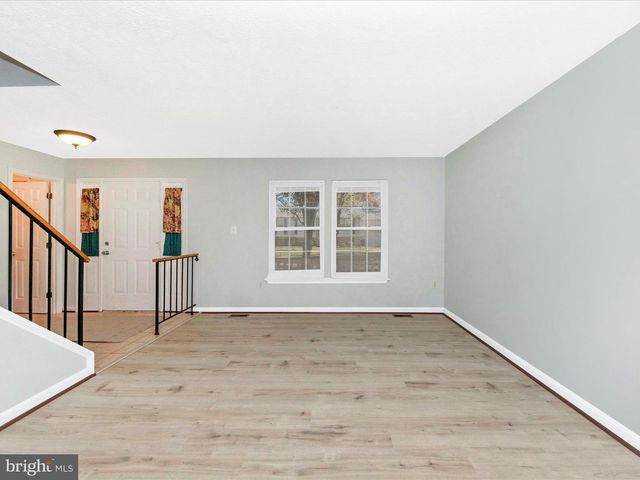 408 WILLOW HILL, Hyattsville, MD 20785