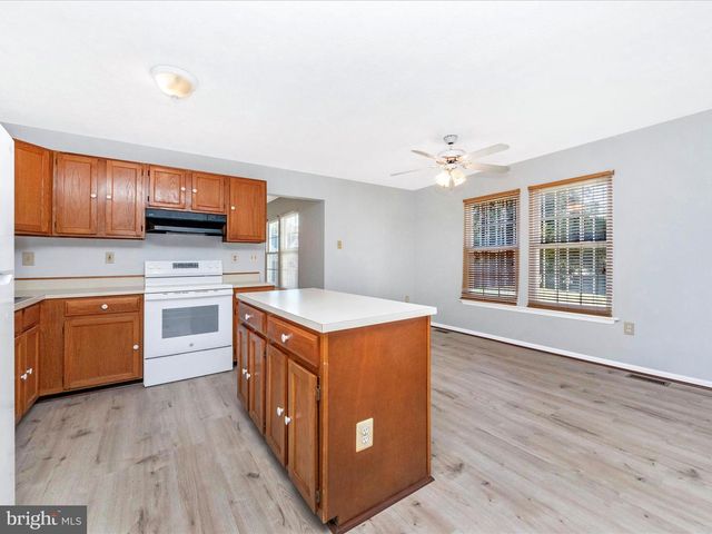 408 WILLOW HILL, Hyattsville, MD 20785