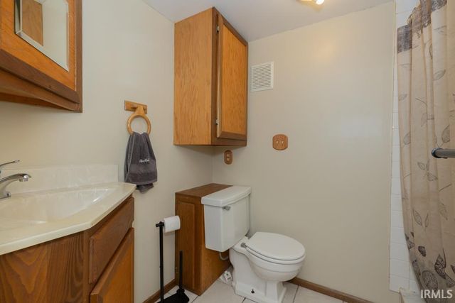 9707 Denzer Road, Evansville, IN 47720