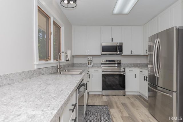 9707 Denzer Road, Evansville, IN 47720