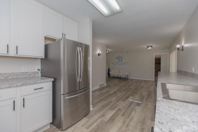 9707 Denzer Road, Evansville, IN 47720