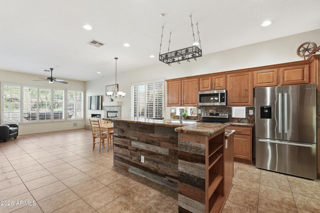 2810 W PLUM HOLLOW Drive, Anthem, AZ 85086