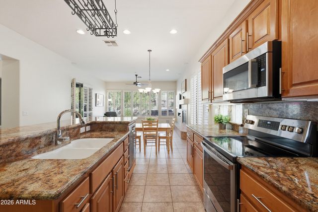 2810 W PLUM HOLLOW Drive, Anthem, AZ 85086