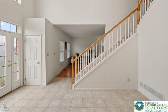 5520 Skyline Drive, North Whitehall Twp, PA 18078