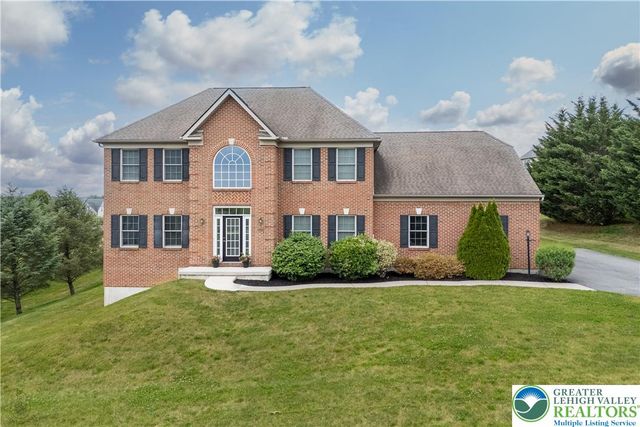 5520 Skyline Drive, North Whitehall Twp, PA 18078