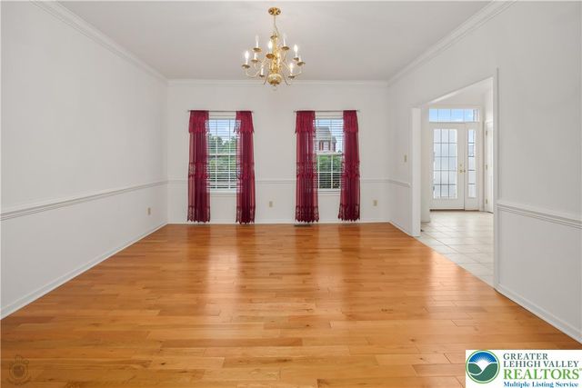 5520 Skyline Drive, North Whitehall Twp, PA 18078