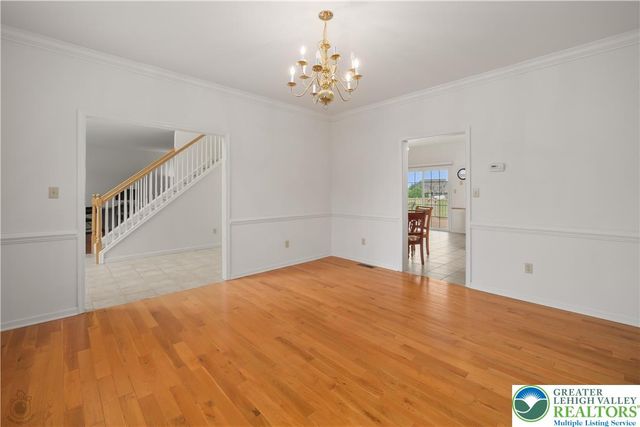 5520 Skyline Drive, North Whitehall Twp, PA 18078