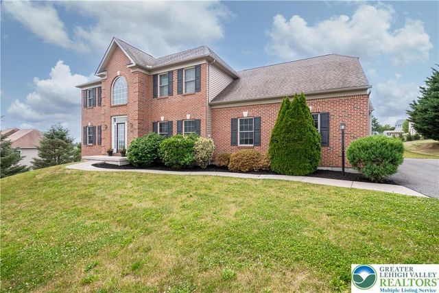5520 Skyline Drive, North Whitehall Twp, PA 18078