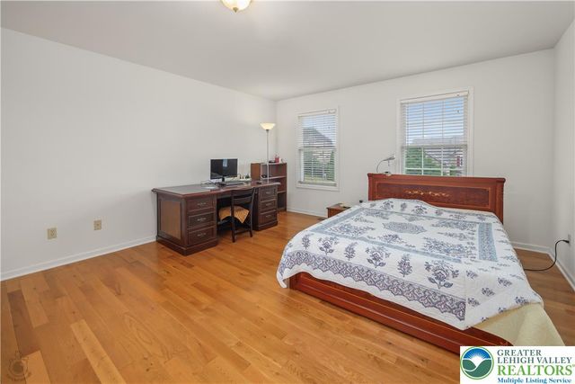 5520 Skyline Drive, North Whitehall Twp, PA 18078