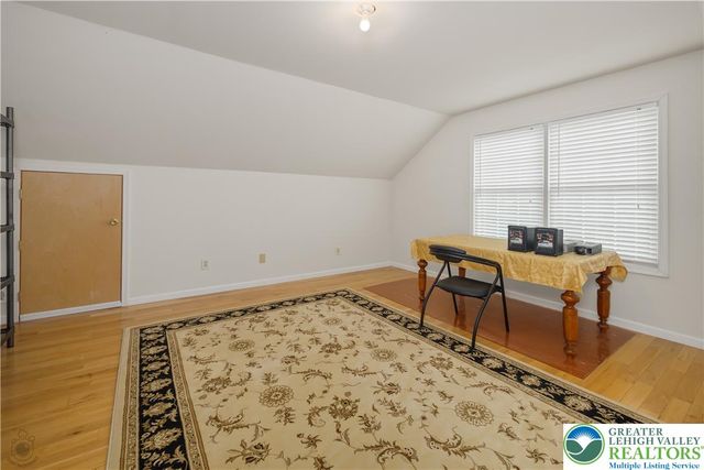 5520 Skyline Drive, North Whitehall Twp, PA 18078