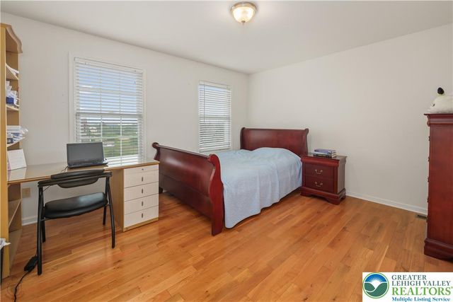 5520 Skyline Drive, North Whitehall Twp, PA 18078