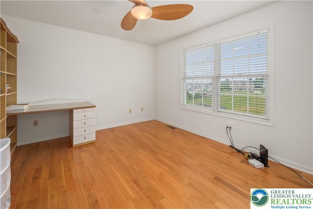 5520 Skyline Drive, North Whitehall Twp, PA 18078