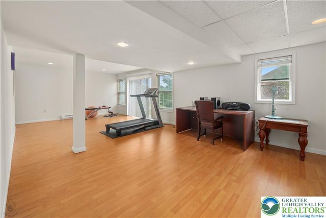 5520 Skyline Drive, North Whitehall Twp, PA 18078