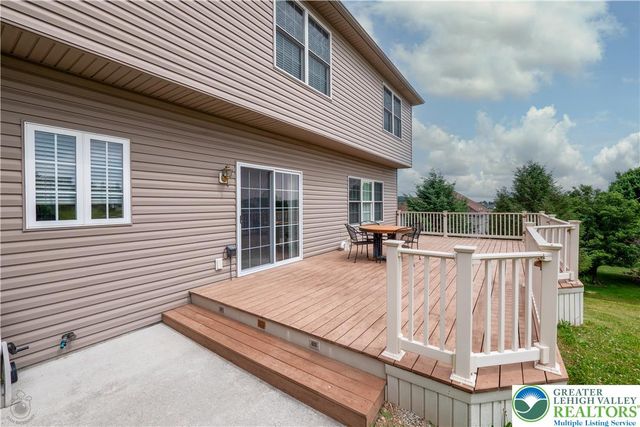 5520 Skyline Drive, North Whitehall Twp, PA 18078