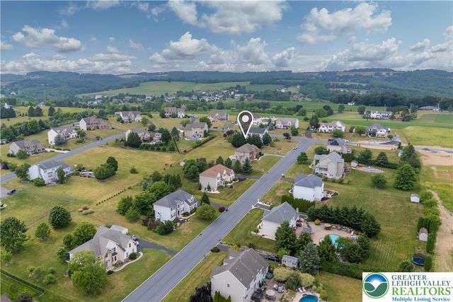 5520 Skyline Drive, North Whitehall Twp, PA 18078