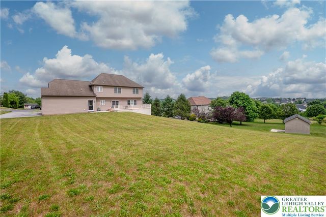 5520 Skyline Drive, North Whitehall Twp, PA 18078