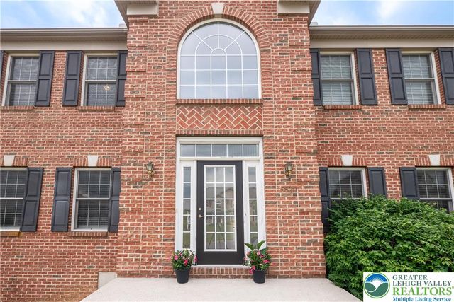 5520 Skyline Drive, North Whitehall Twp, PA 18078