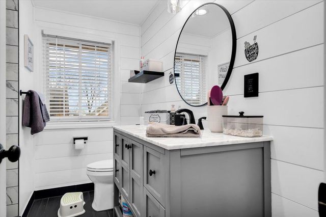 1806 Michigan Street, Algonac, MI 48001