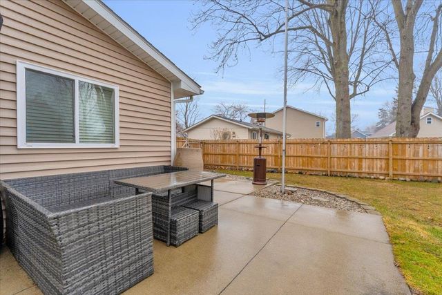 1806 Michigan Street, Algonac, MI 48001