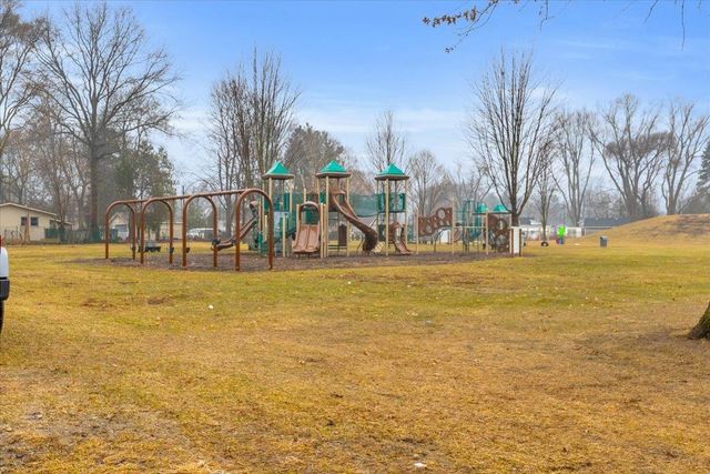 1806 Michigan Street, Algonac, MI 48001