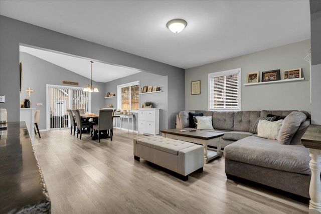 1806 Michigan Street, Algonac, MI 48001