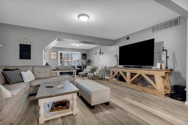 1806 Michigan Street, Algonac, MI 48001