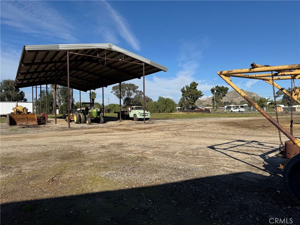 Image 4 of property listing at 26490 Orange, Perris, CA 92571