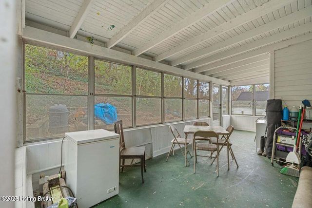 176 N Ewing Ave, Louisville, KY 40206