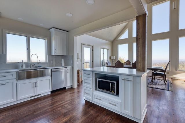 3384 Fairview Church RD, Floyd, VA 24091